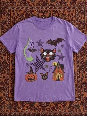Gildan Purple Halloween Graphic Tee with Black Cat & Pumpkins